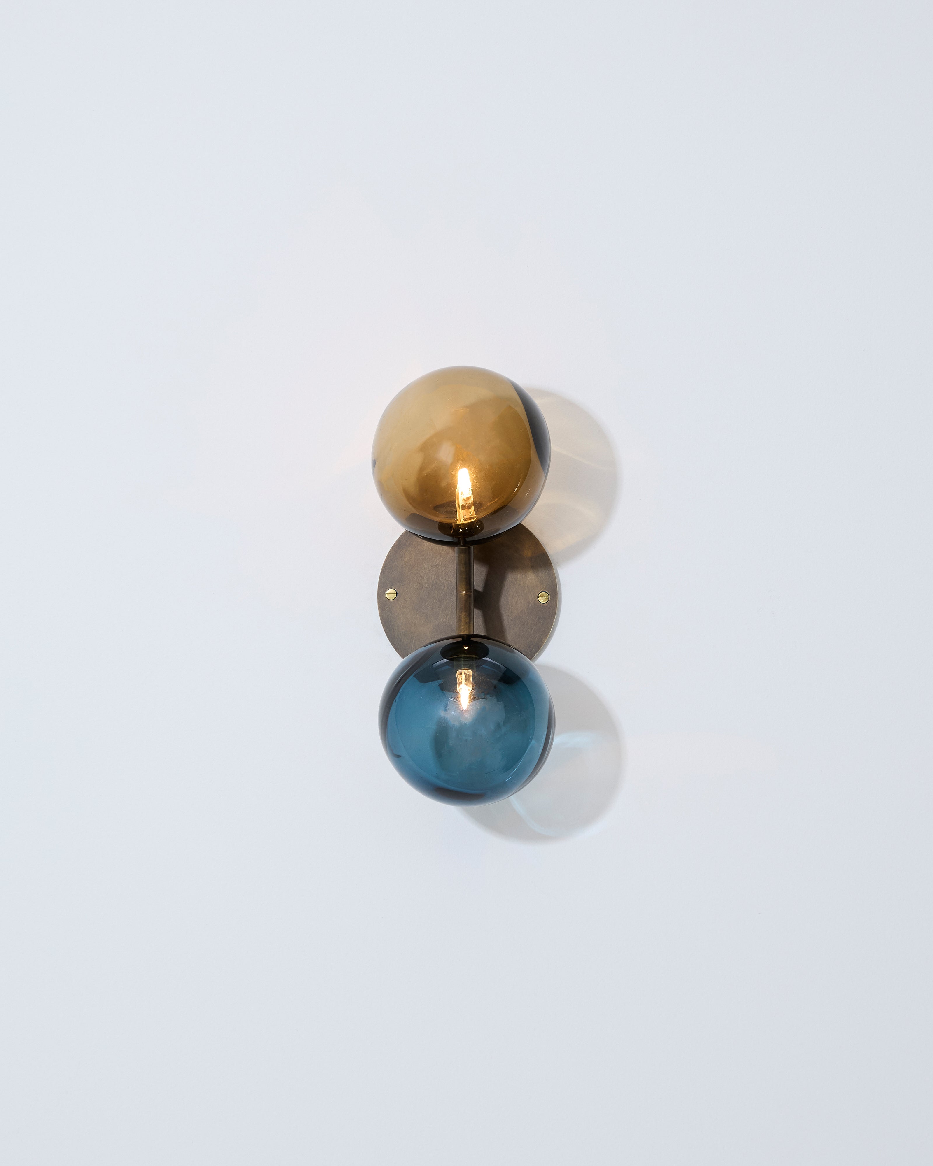 Oculaire Double Globe. Wall or Ceiling light fixture