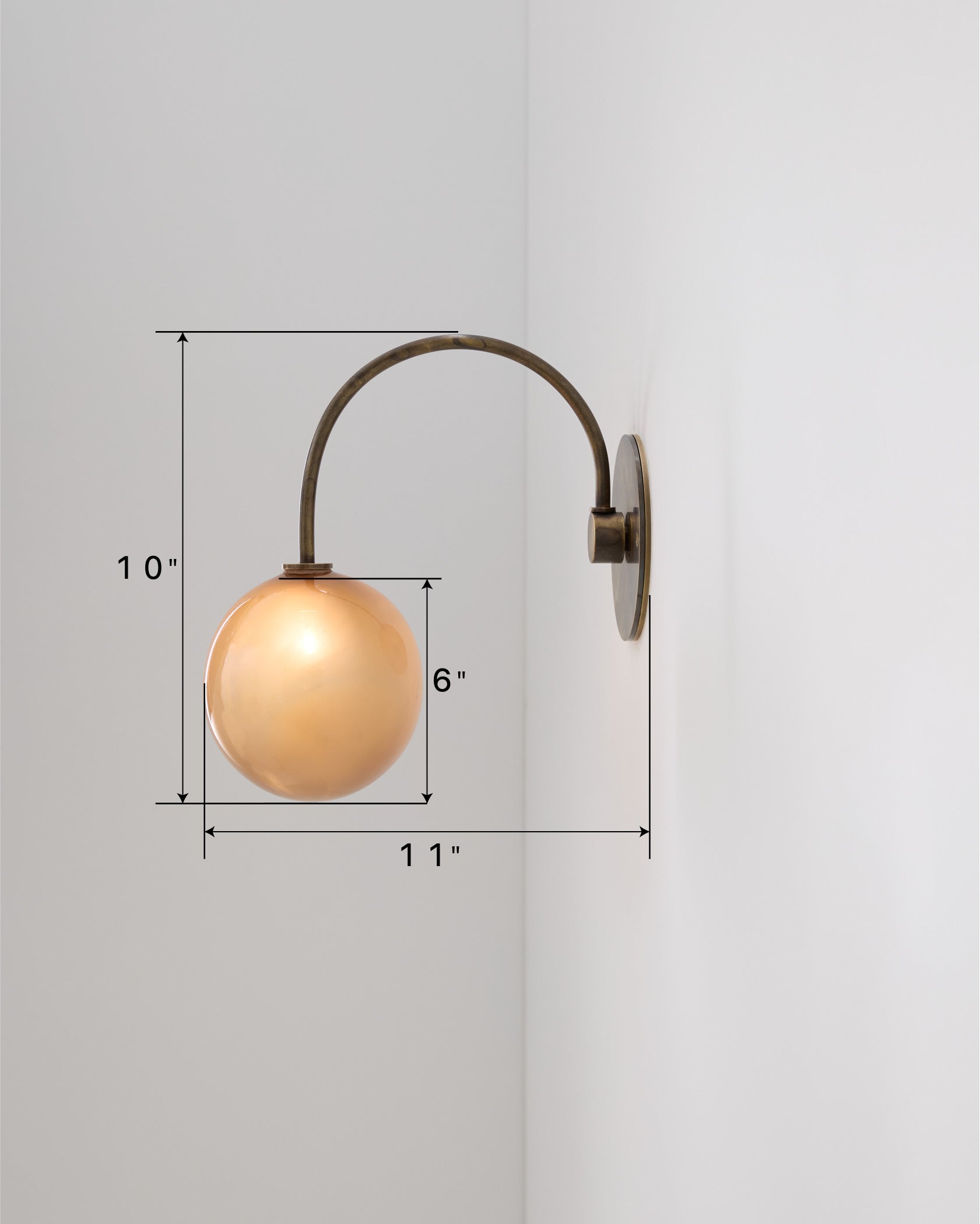 Oculaire Curved Arm Sconce
