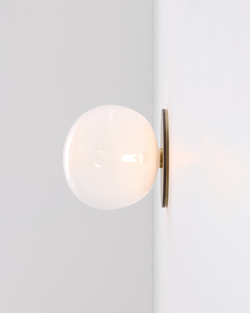 Oculaire Single. Wall or Ceiling light fixture